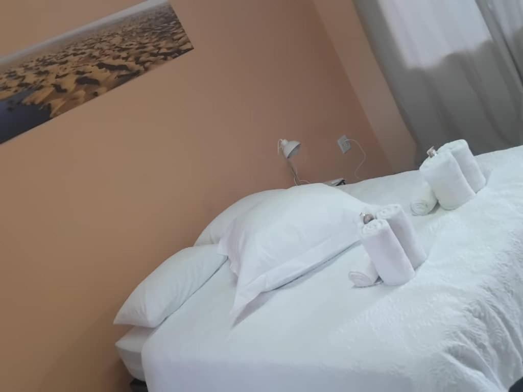 The Farmhouse Boutique Guesthouse And Beergarden Cc Outjo Esterno foto