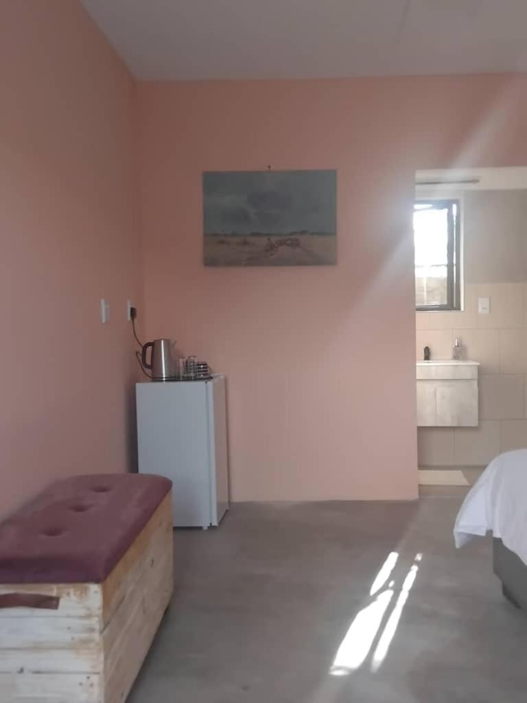 The Farmhouse Boutique Guesthouse And Beergarden Cc Outjo Esterno foto